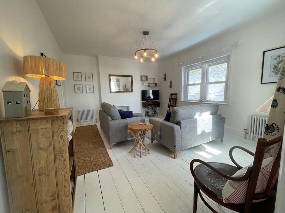Top Deck - Fresh, Stylish Seaside Apartment Ventnor Exterior foto
